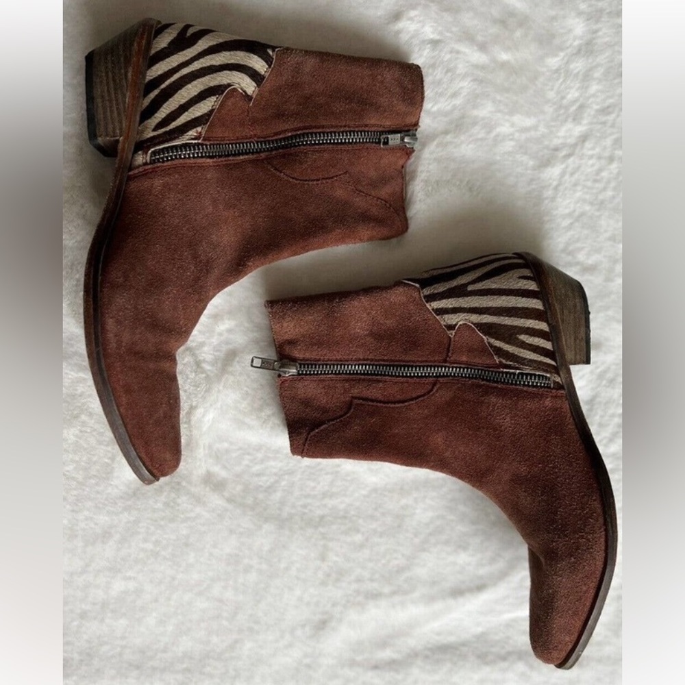 Free People Last Outlaw Distressed Leather zebra western cowboy boots size 8